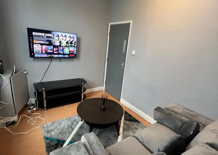 Central Birmingham 3 Bedroom 3 Bed Apartment